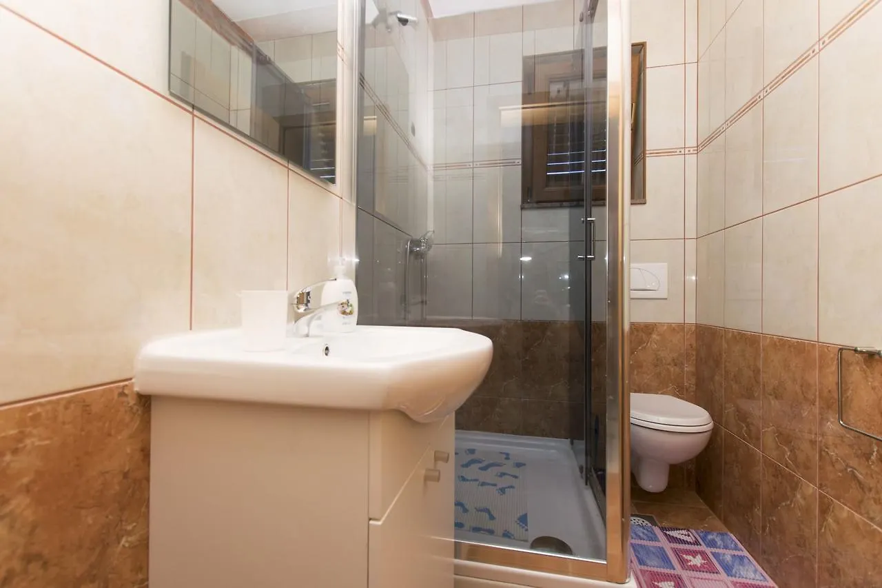 Rooms Nada Seline